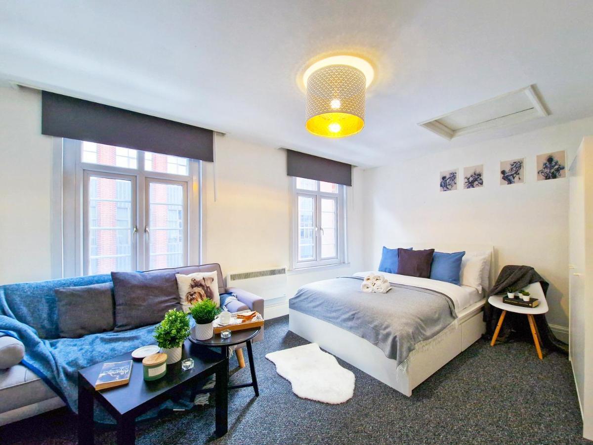 Spacious With Sofa Privatunterkunft London